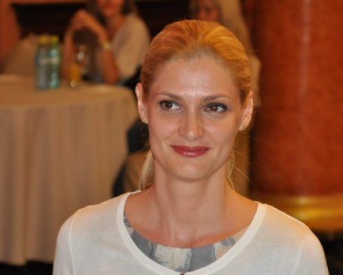 Ramona Mănescu: FMI a cerut finalizarea privatizării CFR Marfă până la 15 octombrie
